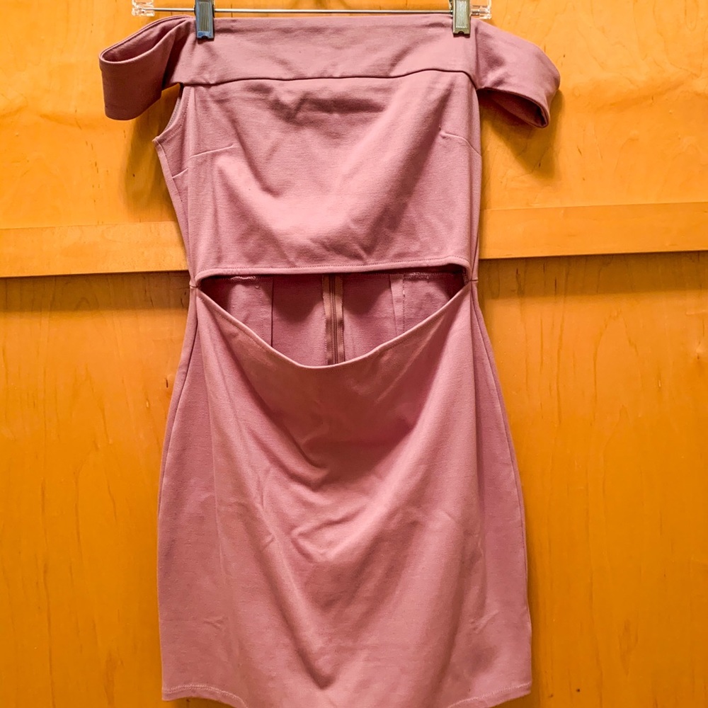 Light Pink Off-the-Shoulder Bodycon Dress